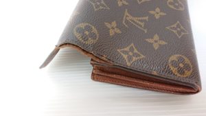 Louis Vuitton　ヴィトン財布ほつれ部い縫い直し
