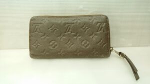 【財布修理】Louis Vuitton　ヴィトン財布　全体擦れ補修、染め直し修理