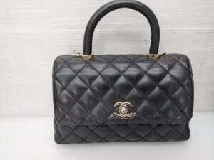 CHANEL ≀ シャネルバッグ、ロゴ金具再メッキ