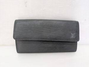 Louis Vuitton｜ヴィトン財布カビ染みクリーニング、染め直し修理