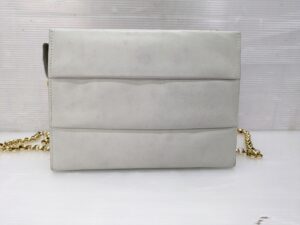 Ferragamo ≀ フェラガモバッグカラーチェンジ オフホワイト⇒グレージュ